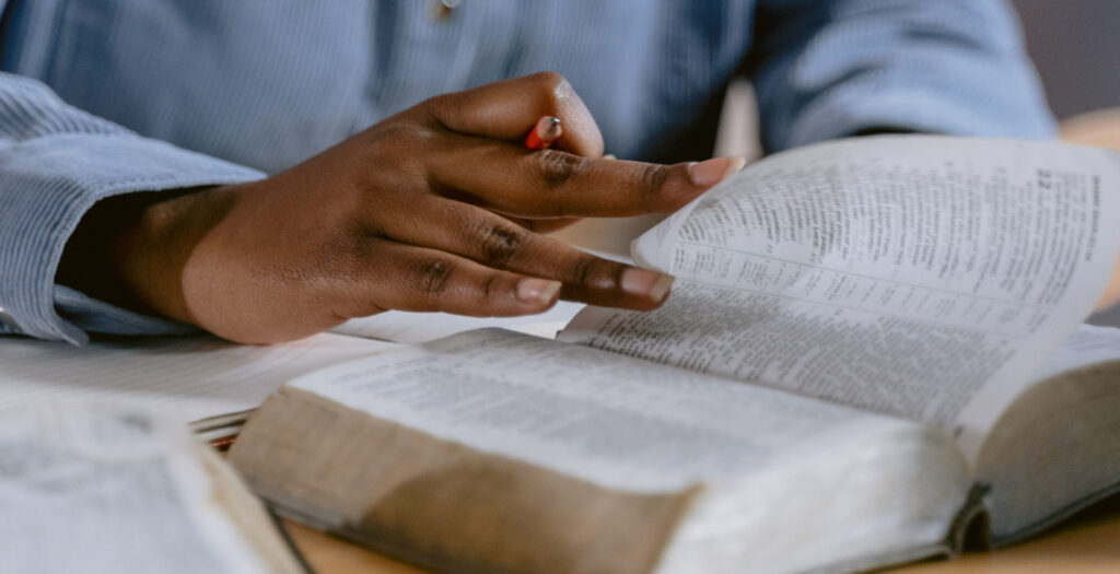 7 benefits of reading the Bible