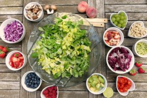 The Daniel Fast: A 21-Day Fast to Draw Closer to God